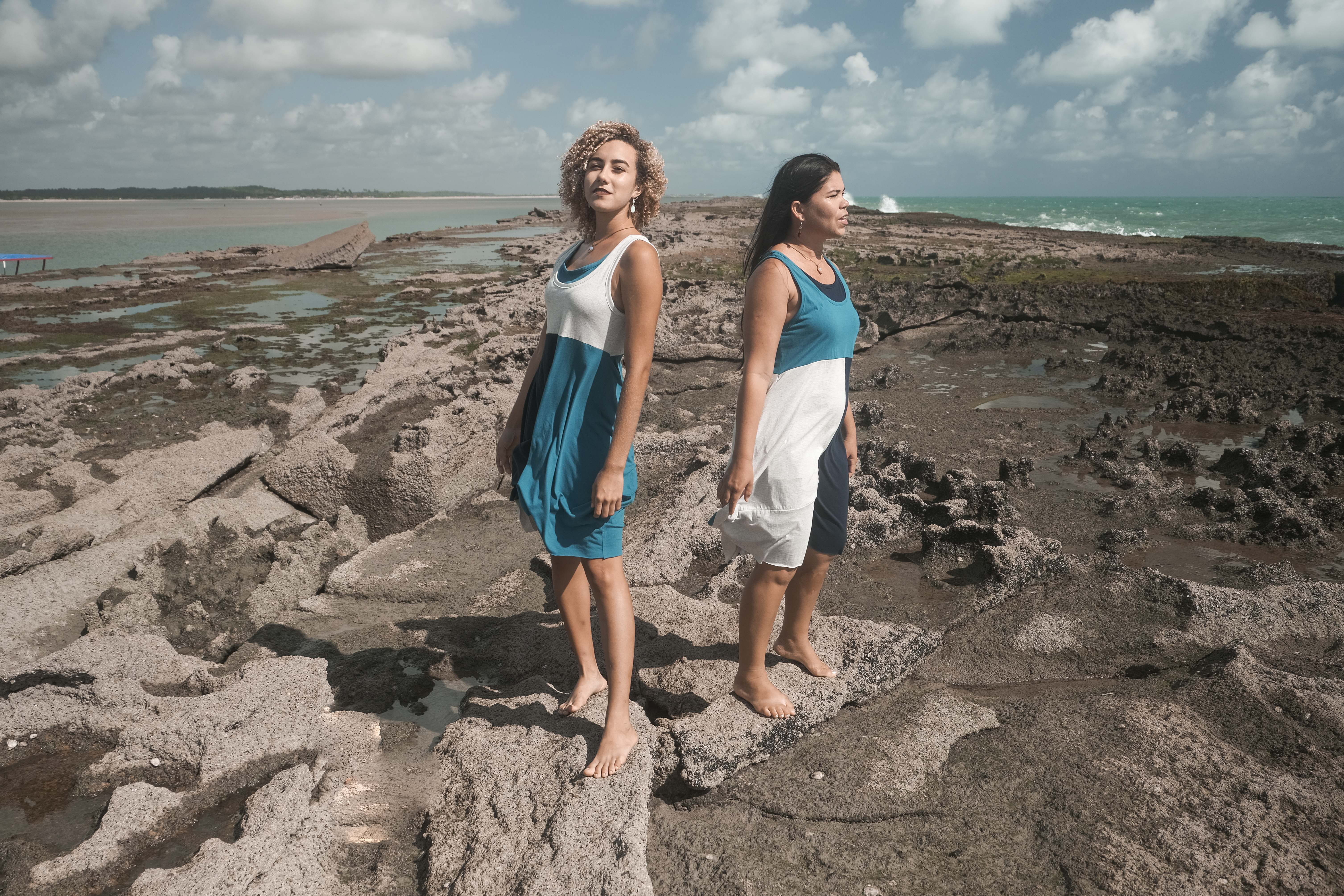 Colab inédita “Mulheres ao Mar” traz coleção de roupas que fomenta a economia sustentável, o empoderamento das mulheres e a conservação ambiental