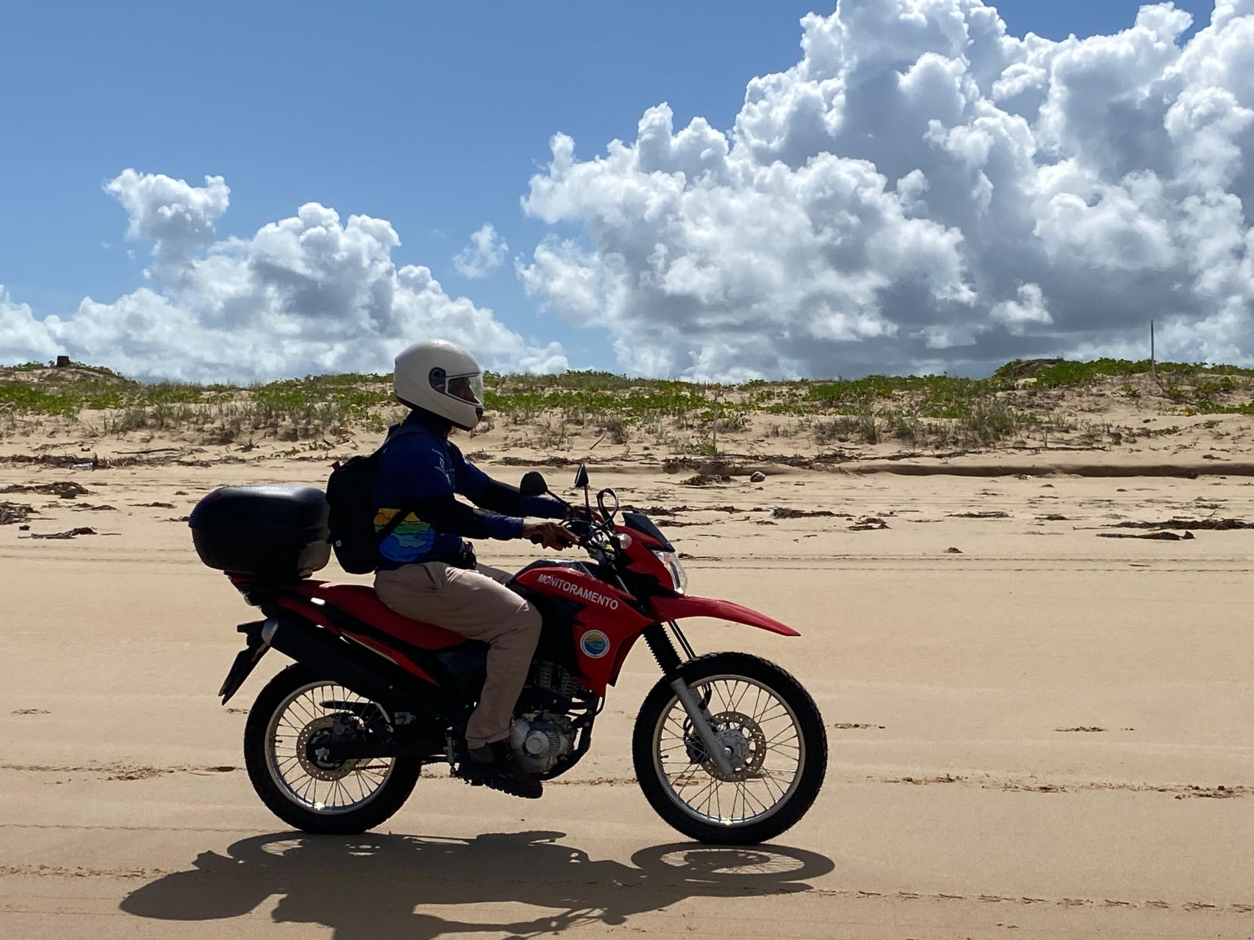 VAGA: MONITOR DE PRAIA E RESGATISTA